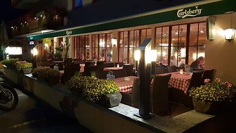 Hotel Mira