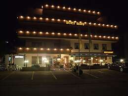 Hotel Mira