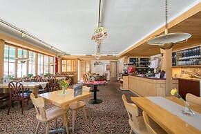 Hotel Mira