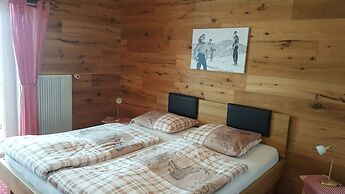 Hotel Mira