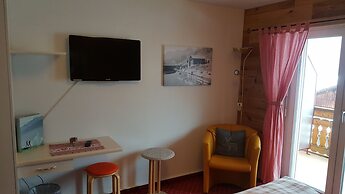 Hotel Mira