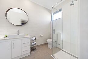 Moonlight Bay Apartments