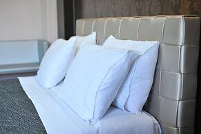 MonarC Hotel