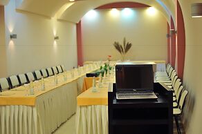 MonarC Hotel