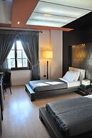 MonarC Hotel