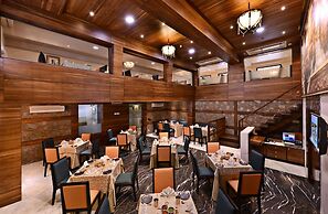 Leisure Inn Grand Chanakya