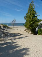 Oasis by the Bay Vacation Suites
