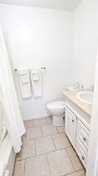 Oasis by the Bay Vacation Suites