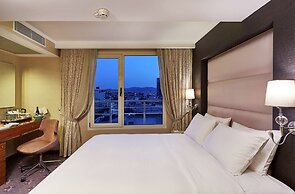 Doubletree By Hilton Hotel Izmir - Alsancak