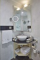 Doubletree By Hilton Hotel Izmir - Alsancak