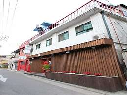 Naru Hostel