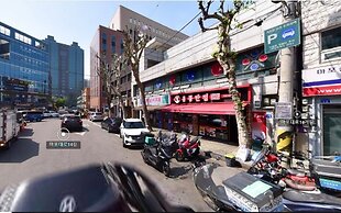 Naru Hostel
