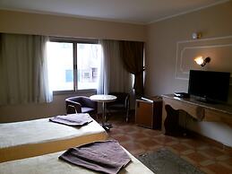 Kanzy Hotel