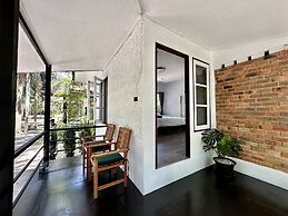 Sand Beach Bungalow