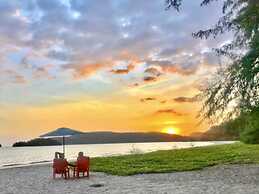 Sand Beach Bungalow
