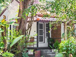Sand Beach Bungalow