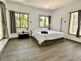 Sand Beach Bungalow