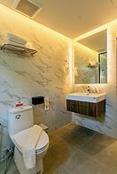 Tonsai Bay Resort