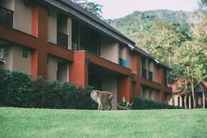 Tonsai Bay Resort
