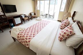 Pranang Flora House