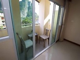 Pranang Flora House