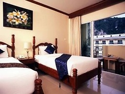 Pranang Flora House