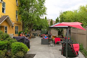 HI Kelowna Hostel