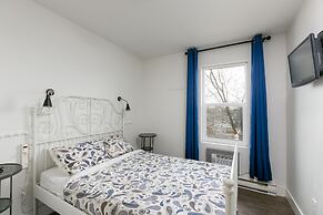 HI Kelowna Hostel