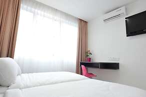 V Hotel