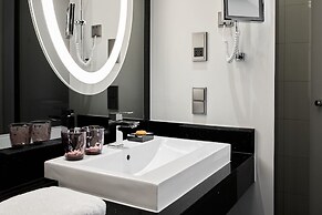 Roomers Berlin Steinplatz, Autograph Collection