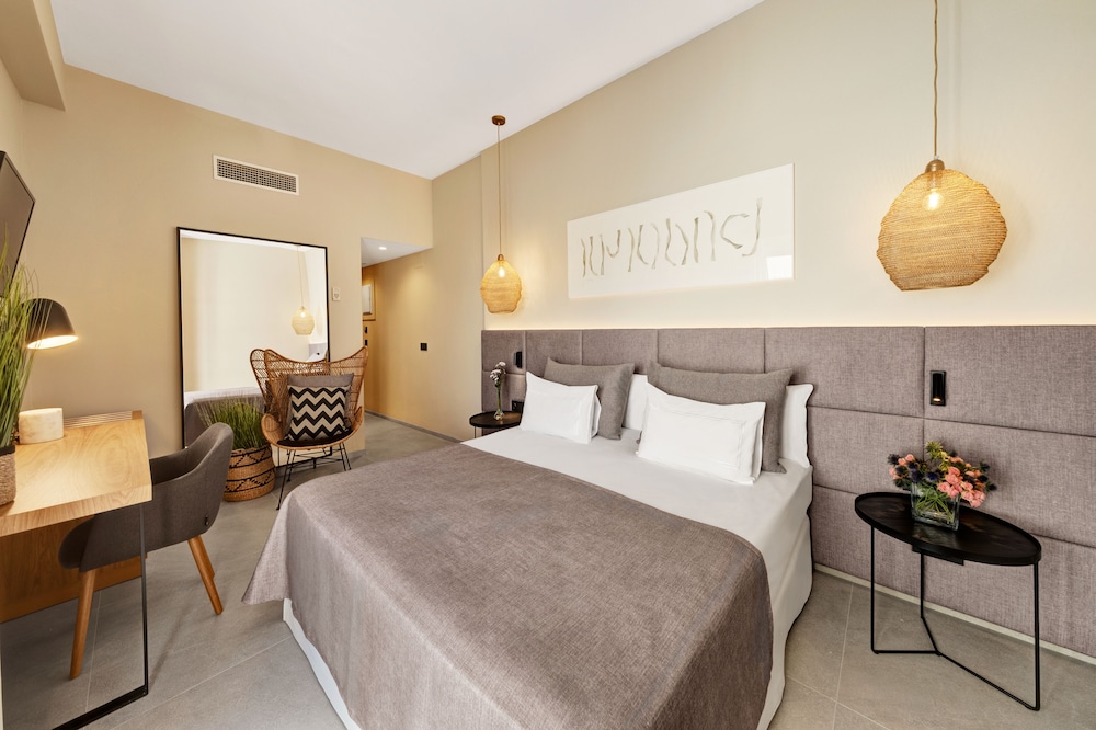 Hotel Almudaina