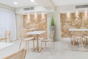 Hotel Almudaina