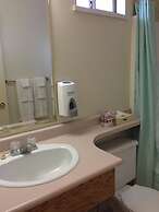 Rainbow Motor Inn