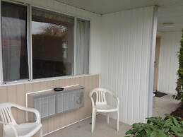 Rainbow Motor Inn