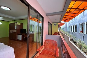 Me Mee Place & Tour Krabi