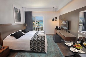 Okeanos Beach Boutique Hotel