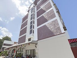 Super OYO 1096 Winner Inn Hotel