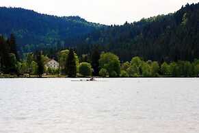Hôtel Restaurant l'Echo du Lac & Spa