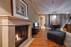 Blue City Hotel