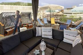 Blue City Hotel