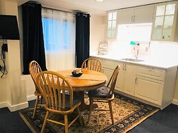 Cambie Lodge B&B