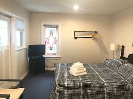Cambie Lodge B&B