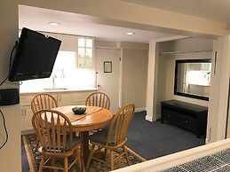 Cambie Lodge B&B