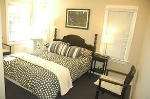 Cambie Lodge B&B