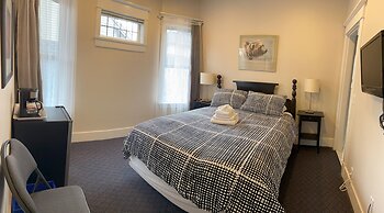 Cambie Lodge B&B