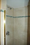 Cambie Lodge B&B