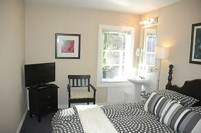 Cambie Lodge B&B