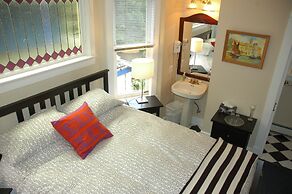 Douglas Guest House