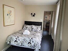 Douglas Guest House