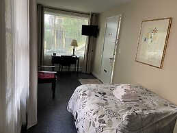 Douglas Guest House